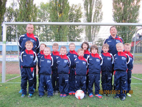 Neue Trainingsanzüge für F-Junioren