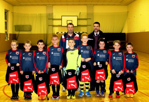 Neue Rucksäcke für unsere E-Junioren