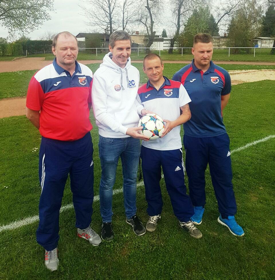 Neuer Spielball vom Fan Sport Shop Winkler