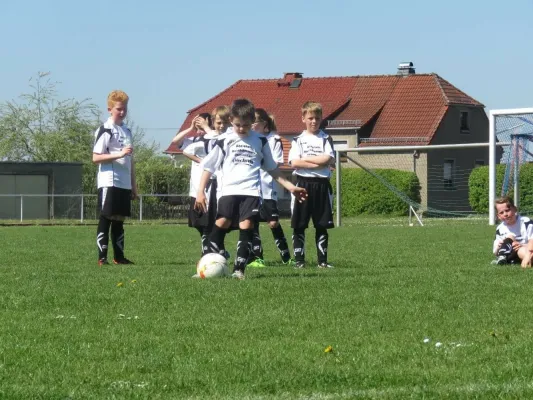 07.05.2016 SV 1924 M'bernsdorf vs. 1. FC Greiz II