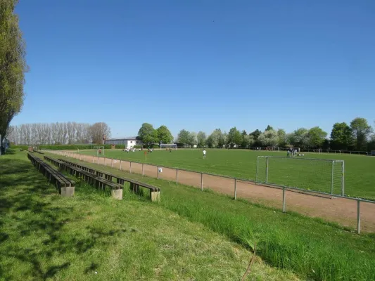 07.05.2016 SV 1924 M'bernsdorf vs. 1. FC Greiz II